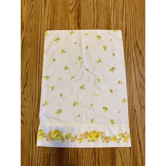 Vtg Mohawk  Standard Muslin Pillowcase Newcastle Yellow Floral Lace Scallop 70s - Picture 6 of 12